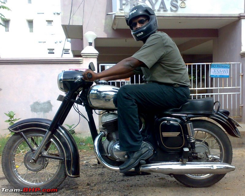 How many bikers in here and what do you ride?-jawaride.jpg