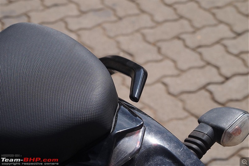 PIC : Mahindra's Mojo 300cc caught testing near Pune. EDIT: Now Launched-p8308498-large.jpg