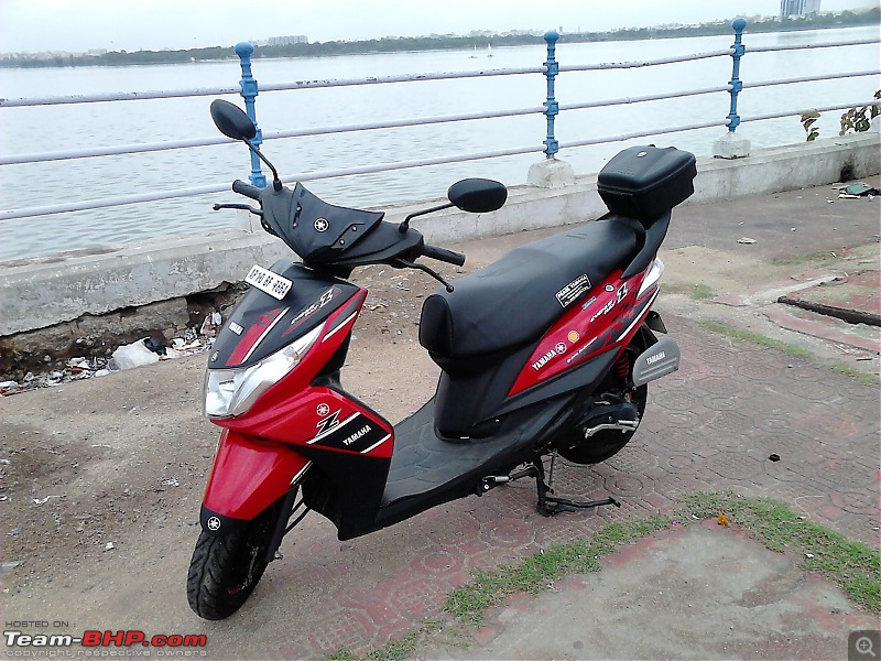 Yamaha's Male Scooter, Ray Z-2.jpg