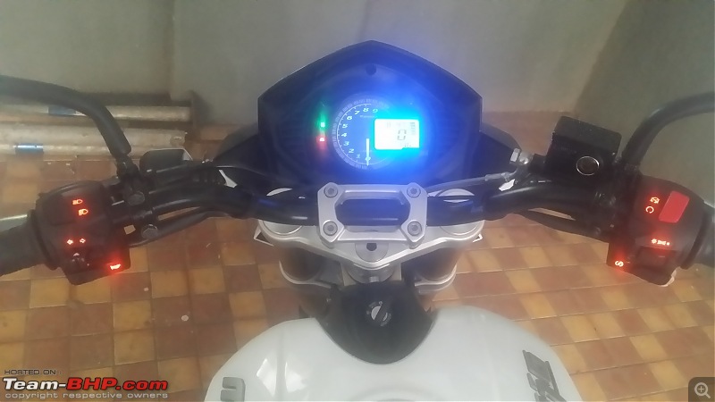 Mahindra Mojo - First bike delivered in India-20151019_084434.jpg