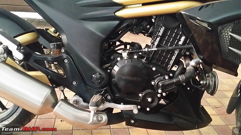 Mahindra Mojo - First bike delivered in India-20151019_084943.jpg