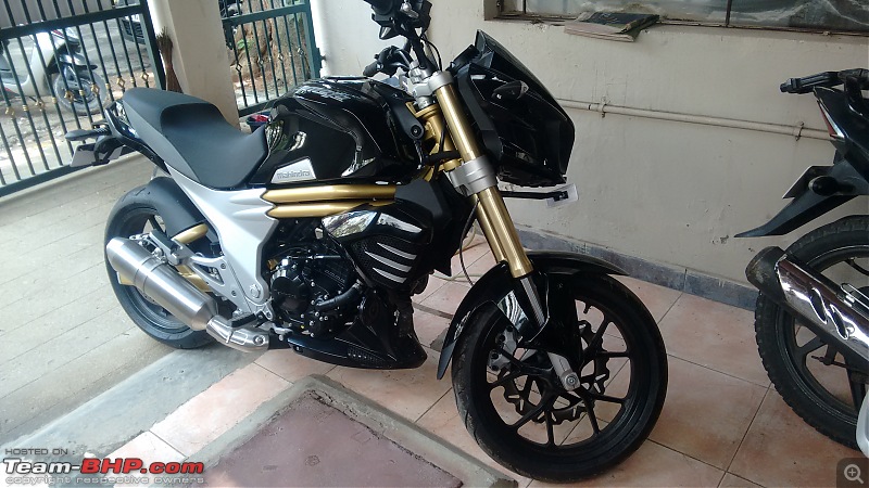 PIC : Mahindra's Mojo 300cc caught testing near Pune. EDIT: Now Launched-img_20151105_134914537.jpg