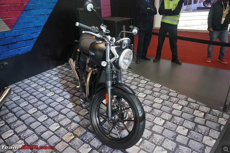 Triumph @ Auto Expo 2016-5-21.jpg