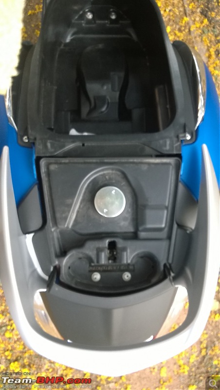 My Blue Swan - Yamaha Fascino Review!-detail_fuelcap.jpg