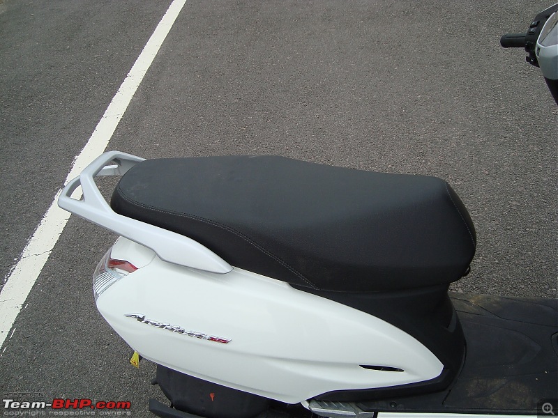 Review: Honda Activa 125 (Pearl Amazing White). EDIT - Now sold-26.-seat.jpg