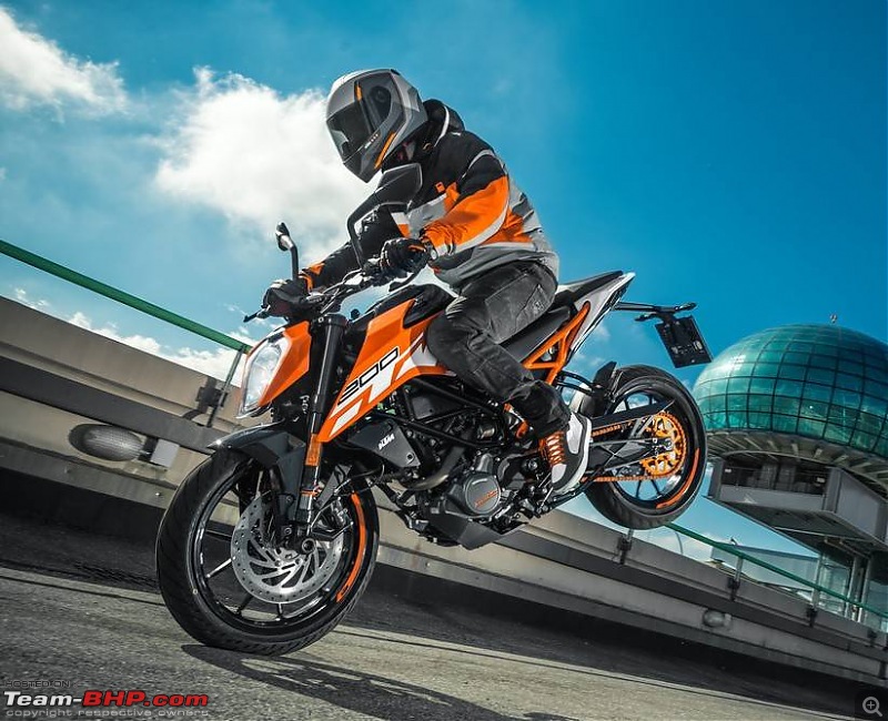 2017 KTM Duke unveiled at EICMA 2016-2017ktmduke200launch.jpg