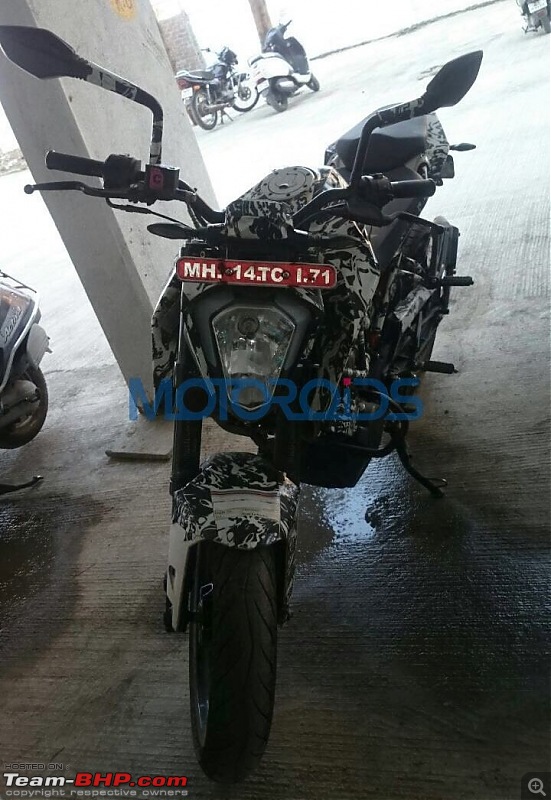 2017 KTM Duke unveiled at EICMA 2016-2017ktmduke200spied5.jpg