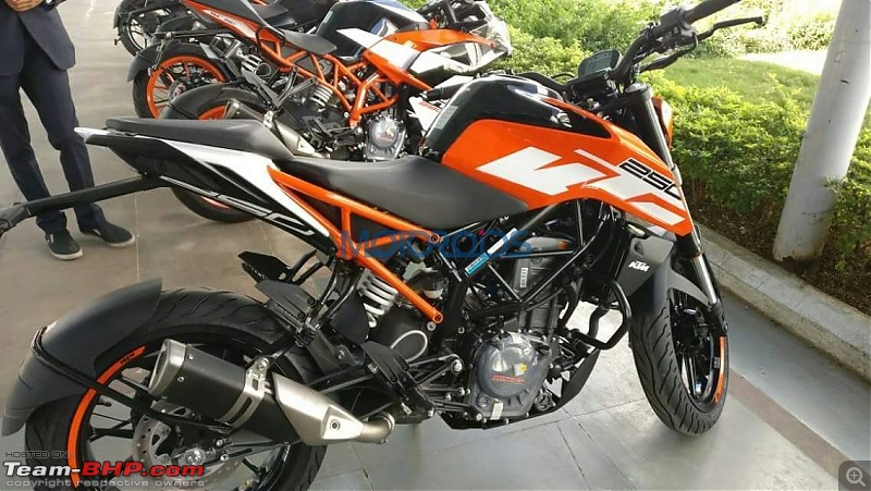 2017 KTM Duke 250 sighted in India. EDIT: Launched @ Rs. 1.73 lakh-ktm250dukespottedwm.jpg