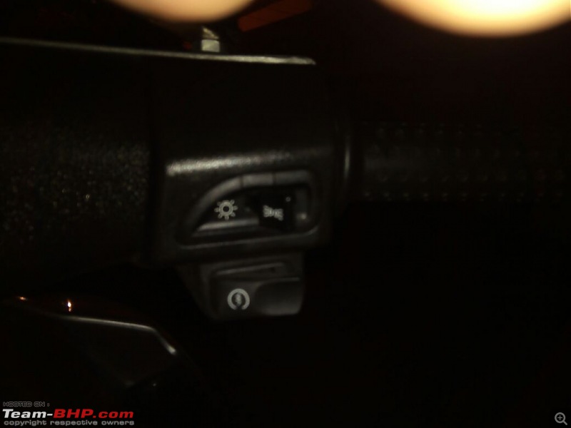 My Aprilia SR150 Race Edition-headlight-switch.jpg