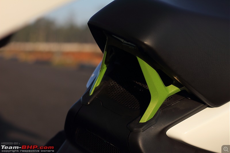 Ather 450 Electric Scooter - Detailed Review-green_highlight_1600.jpg
