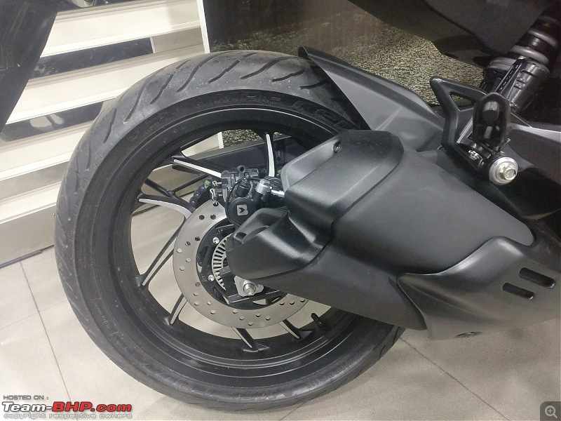Updated Bajaj Dominar 400 launched at Rs. 1.74 lakh-img_20190423_1848531600x1200.jpg
