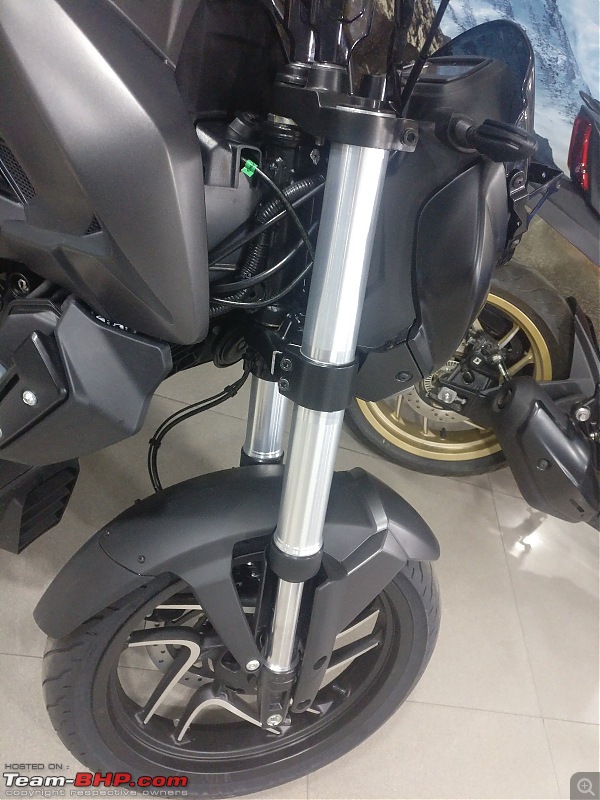 Updated Bajaj Dominar 400 launched at Rs. 1.74 lakh-img_20190423_1848011200x1600.jpg