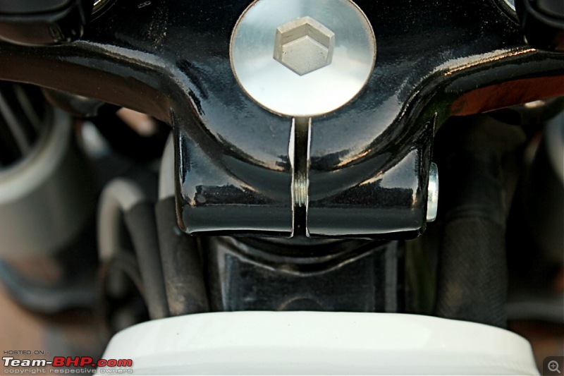 An Anglo-Indian Love Affair: My Baker Express Royal Enfield Interceptor 650-centre-console-gap.jpg