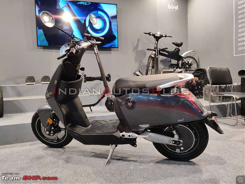 Bird ES1 electric scooter unveiled at Auto Expo 2020-leftside.jpg