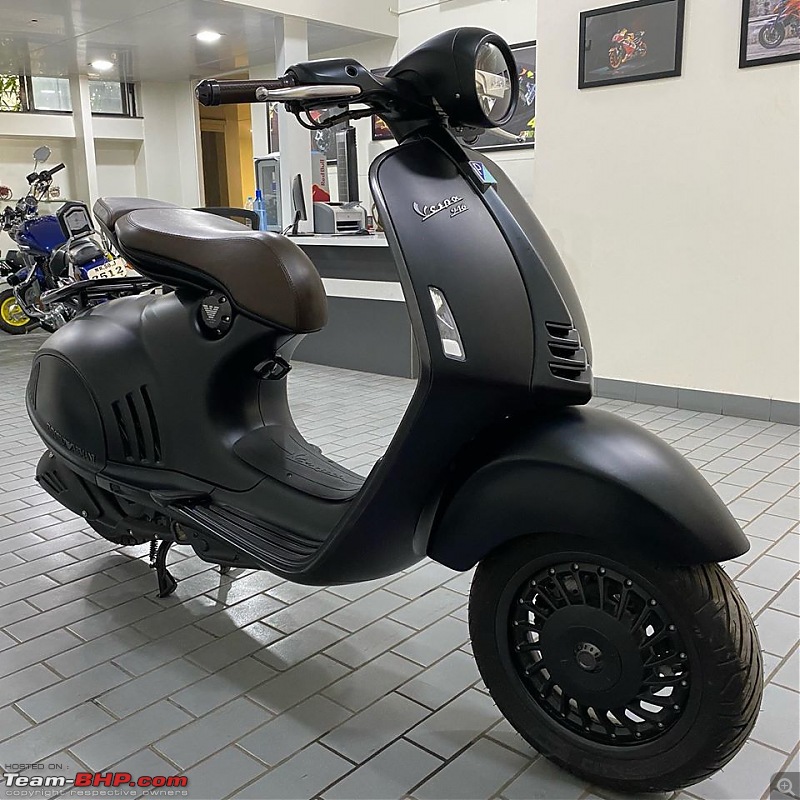 Vespa 946 Emporio Armani edition. Now launched at a whopping Rs. 12.04 lakhs-vespa946emporioarmanifrontthreequarterrt8dcc.jpg