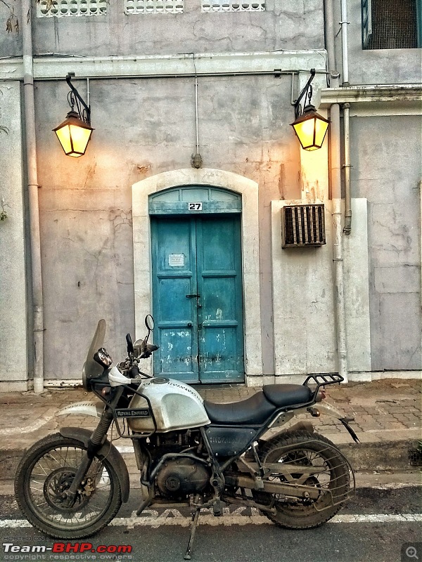 Southern Bliss | A motorcycle ride through TN-KA-PY-MH-pondy-street-bike.jpg