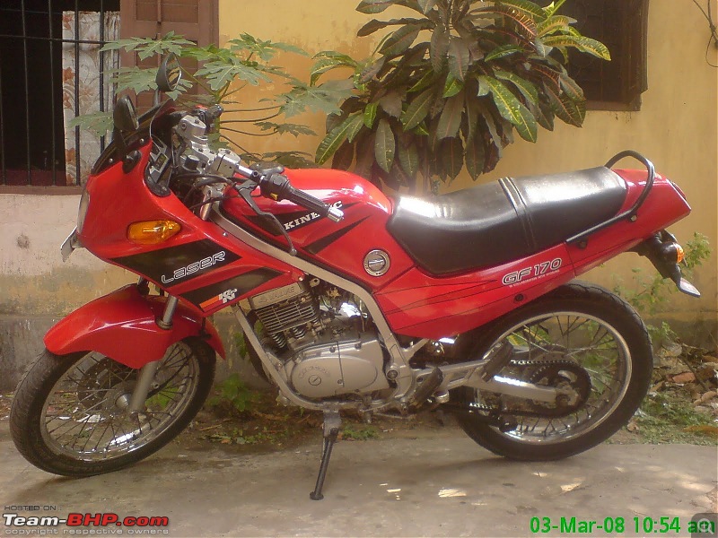 Indian two-wheelers with unconventional design / looks-kineticgf.jpg