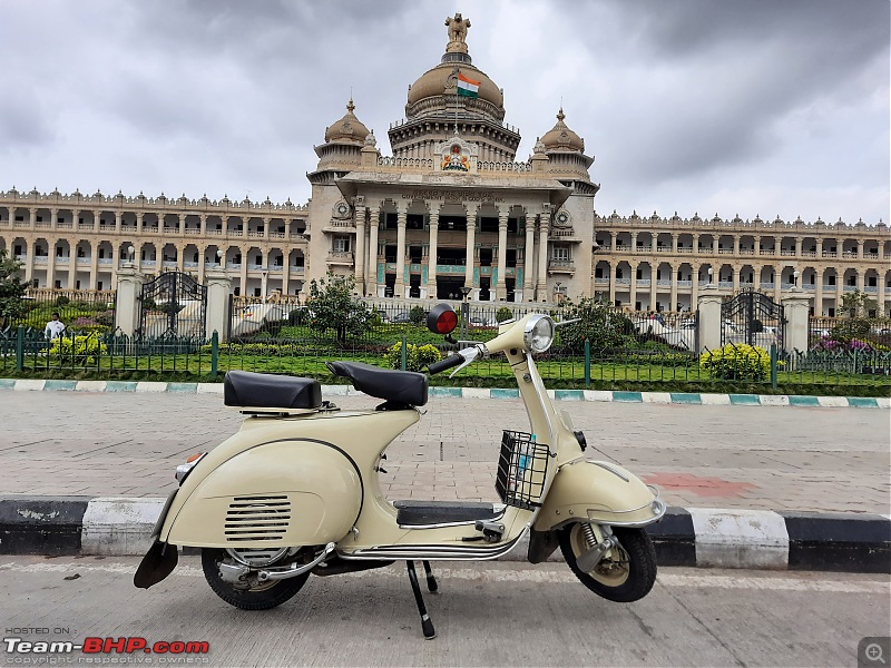 Built - A 1968 Italian Vespa 150-v0.jpg