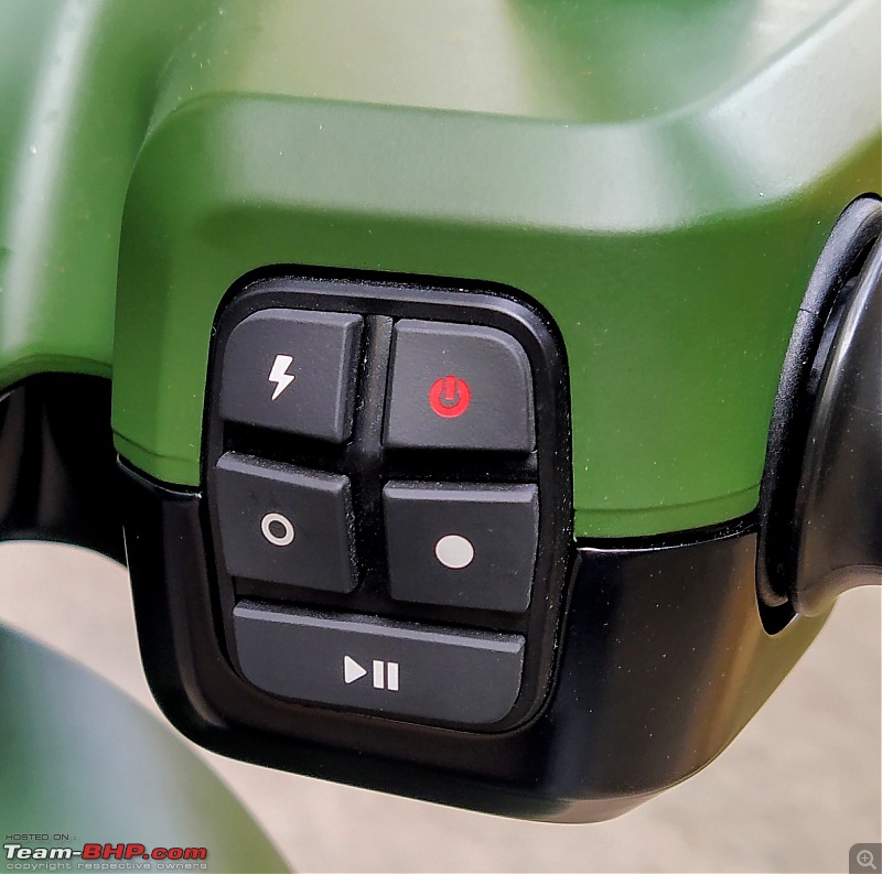 Ola S1 Electric Scooter Review-right-button-console.jpg