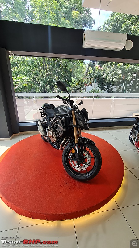 Scoop! Honda CB500F showcased at BigWing dealership in India-20221105_133734.jpg