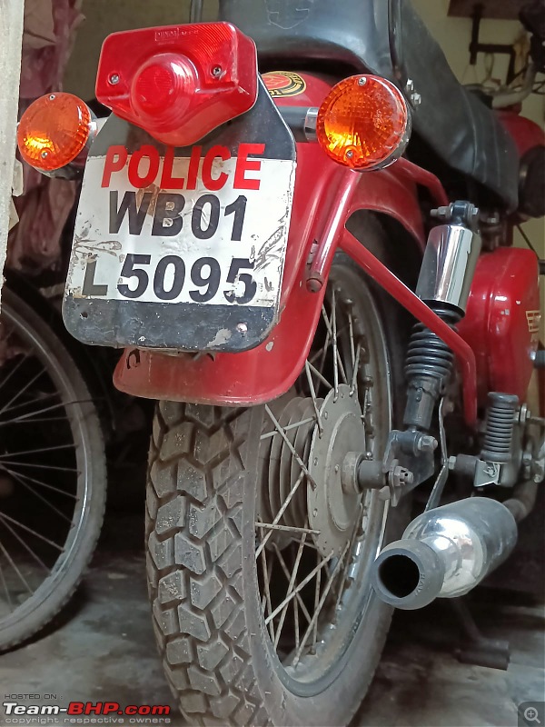 The story of my 1995 Royal Enfield Machismo 350-rear-tyre-3.jpeg