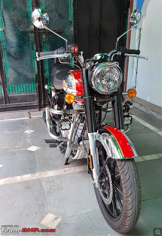 2023 Royal Enfield Classic 350 | Chrome Red | The Comprehensive Review-139hjg-fog-lights.jpg