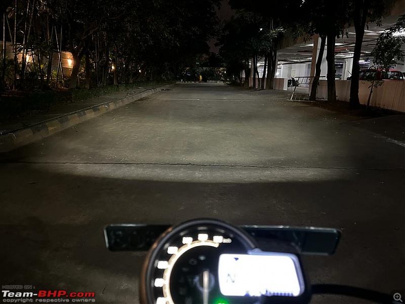 Triumph Speed 400 Review-light.jpeg