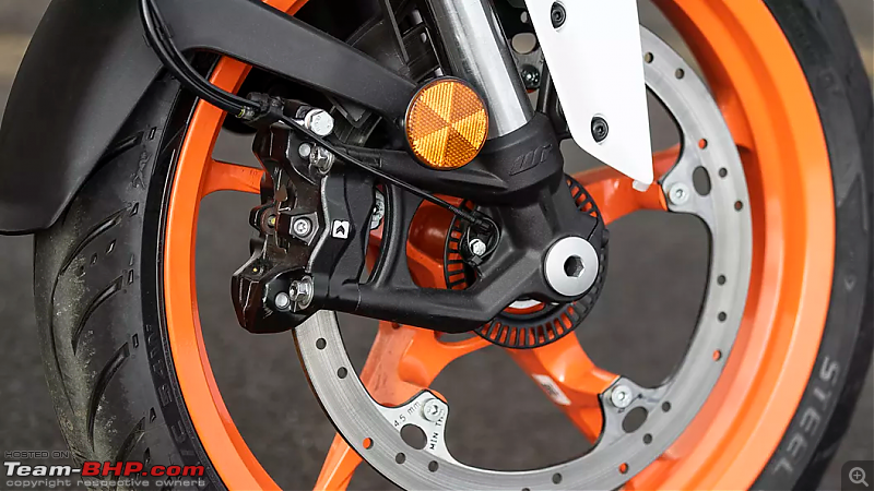 Aprilia RS 457 Track Review-duke250frontdiscbrakecaliper8.png