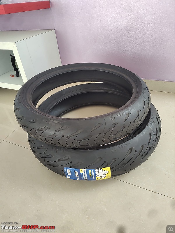 My "new" tyres ended up being older than the replaced ones!-tyresroad5s.jpeg