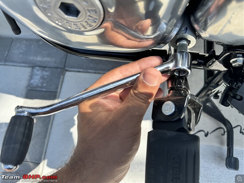 Royal Enfield Bullet 350 DIY : Adding a Windshield, Crash bar & Heel toe shifter-img_2501.jpg
