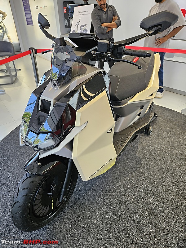 Ultraviolette Tesseract e-scooter launched at ₹1.2L ex-showroom-2.jpg