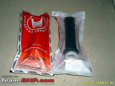 My Yamaha RX100 Cafe Racer modification thread! Dec 09 - back to stock!-grips.jpg