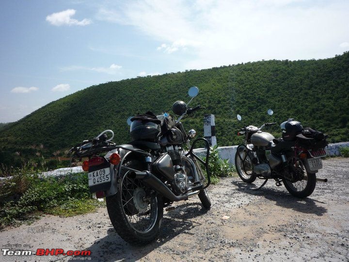 Royal Enfield - Shooting the Bullet - 500 Power-pennagram.jpg