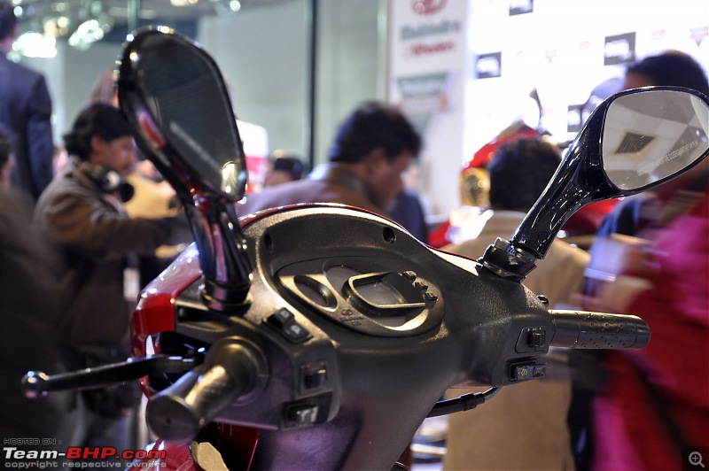 Mahindra 2-Wheelers @ Auto Expo 2012-mahindra-scooters_autoexpo-2012-20.jpg