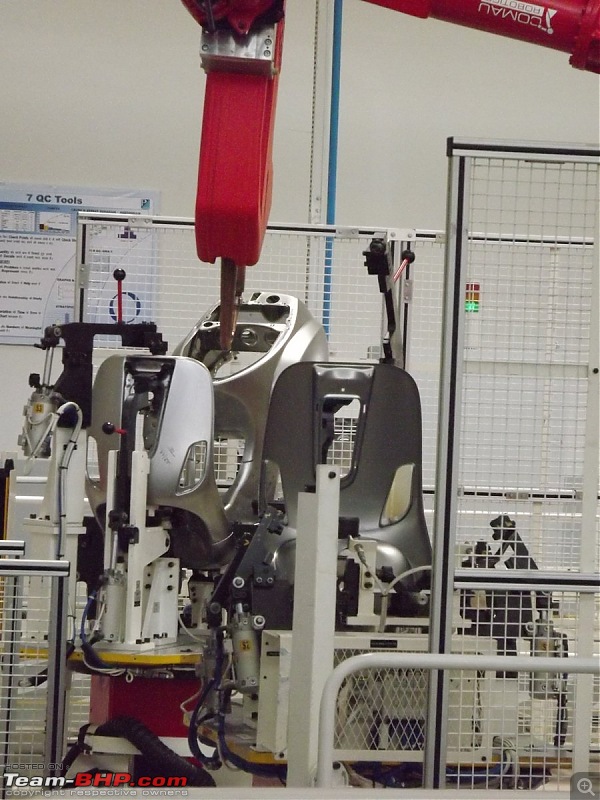 Pics & Report: At Piaggio's new Vespa Plant-body-shop-11.jpg