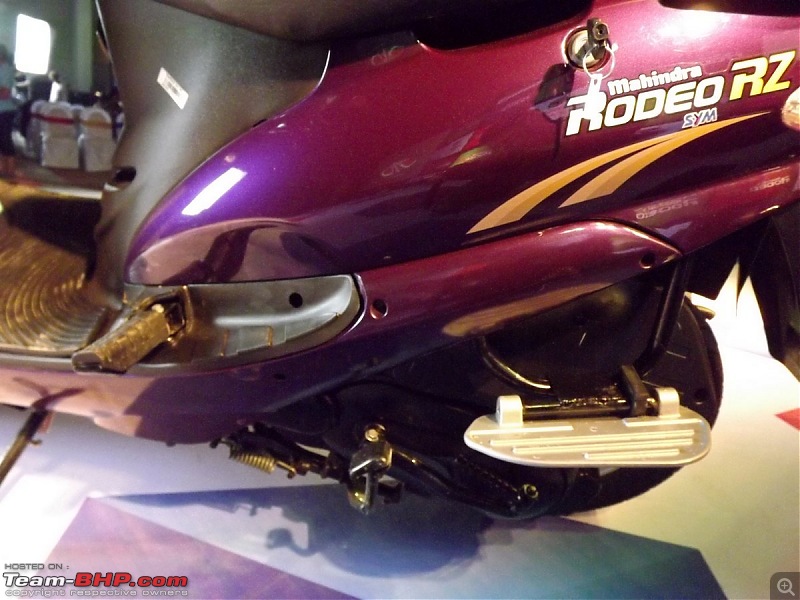 2012 Mahindra Rodeo RZ Unveiled - Ride Report & Pics-foot-rest-1.jpg