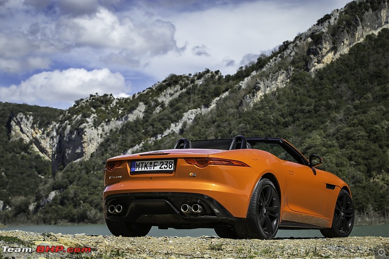 Jaguar F-Type : Driven-v8exhaust.jpg