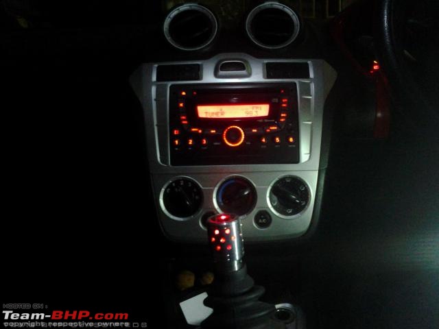 Renault Duster : Official Review-gear-knob-led.jpg