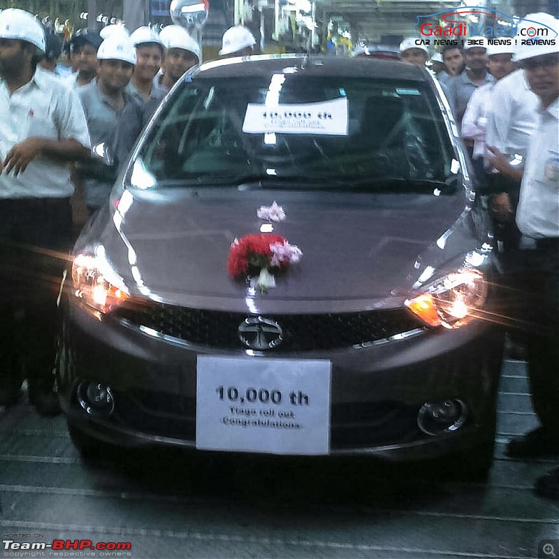 Tata Tiago : Official Review-10000thtatatiago.jpg