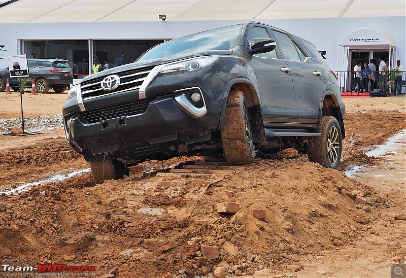 Toyota Fortuner : Official Review-pb160026.jpg