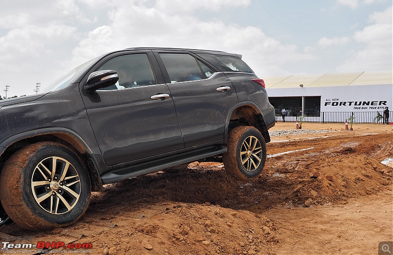 Toyota Fortuner : Official Review-pb160028.jpg