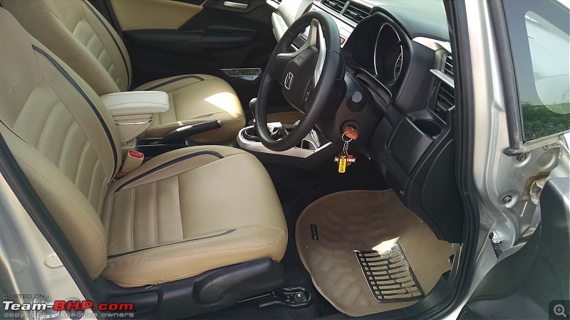 Honda Jazz : Official Review-extended-armrest.jpg