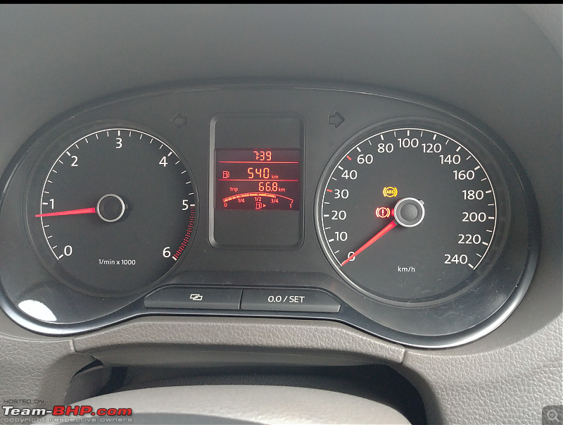 Volkswagen Vento : Test Drive & Review-screenshot_201710260800571.png