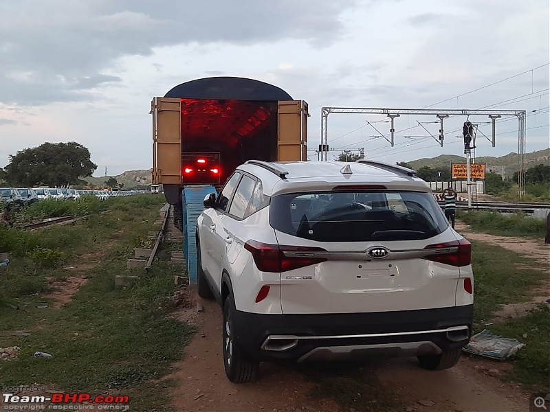 Kia Sonet : Official Review-eih95mouwaaof27.jpeg