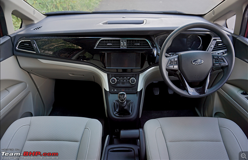 Hyundai Alcazar Review-marazzo-dashboard.png