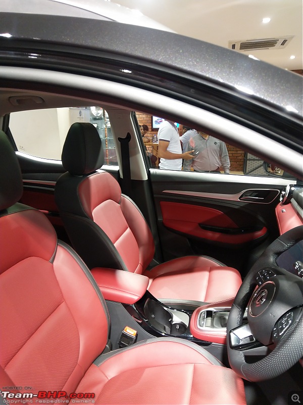 MG Astor Review-interior.jpg