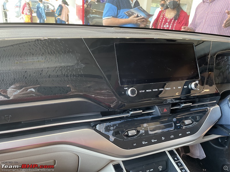 Kia Carens Review-e001b887728e4fcbadc2fc061f544eeb.jpeg