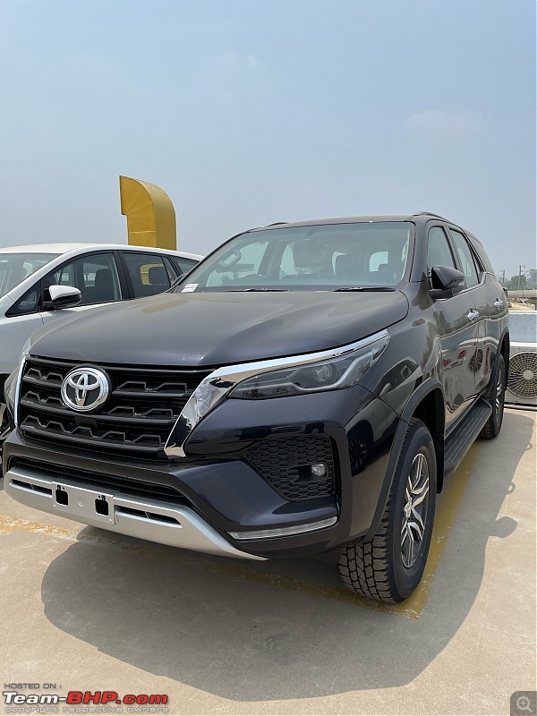 2021 Toyota Fortuner Legender & Facelift Review-image1-1.jpeg