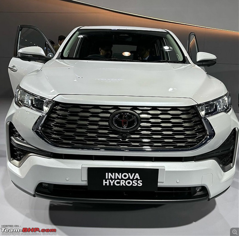 Toyota Innova Hycross Review-smartselect_20230116102605_instagram.jpg