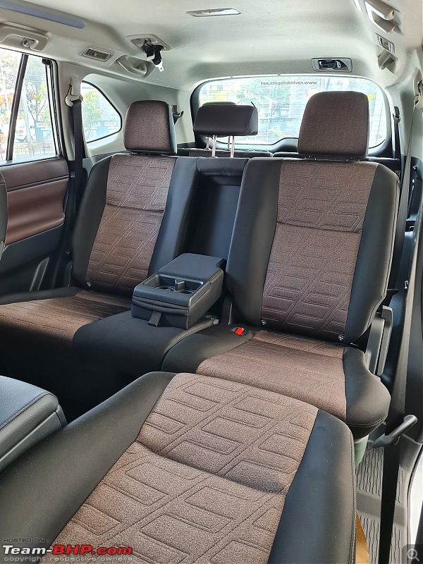 Toyota Innova Hycross Review-02_hycross_8x_business.jpeg